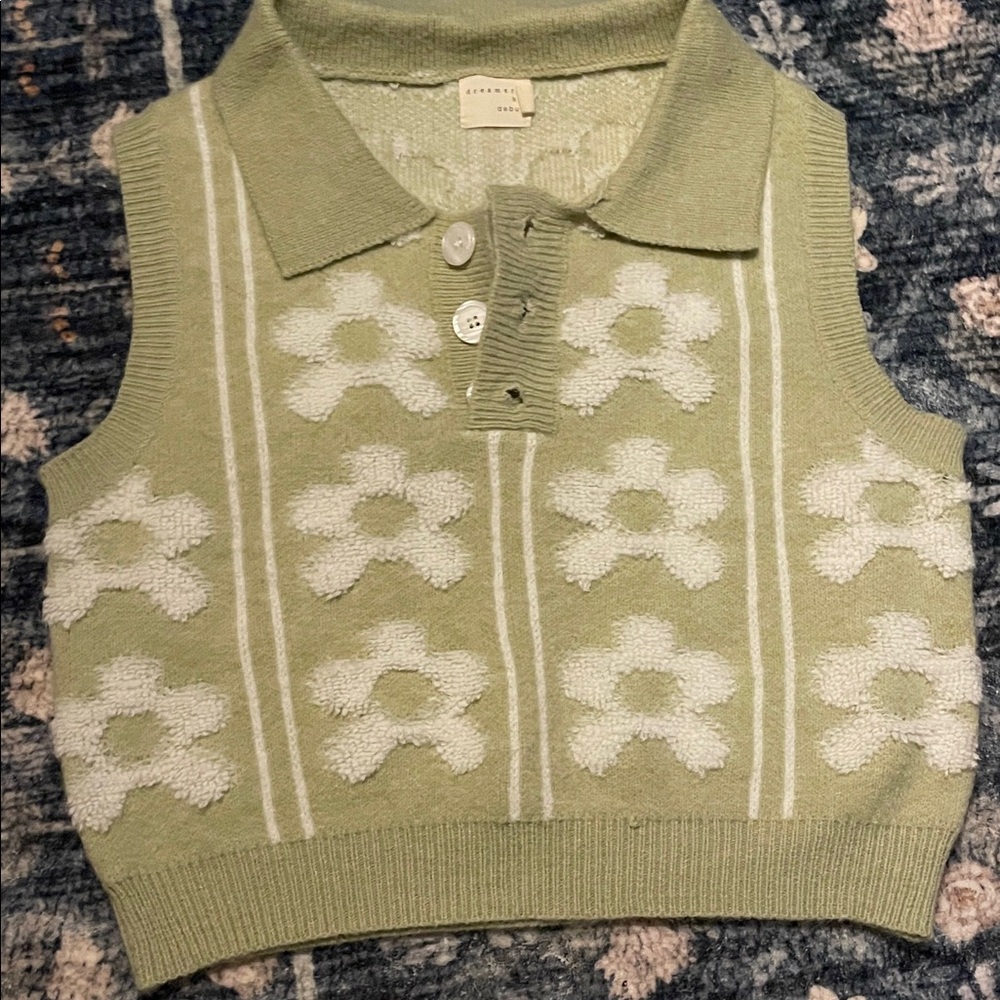 Green Floral Knit Sleeveless Blouse